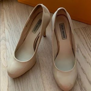 Steve Madden Patent Leather Nude Pumps
